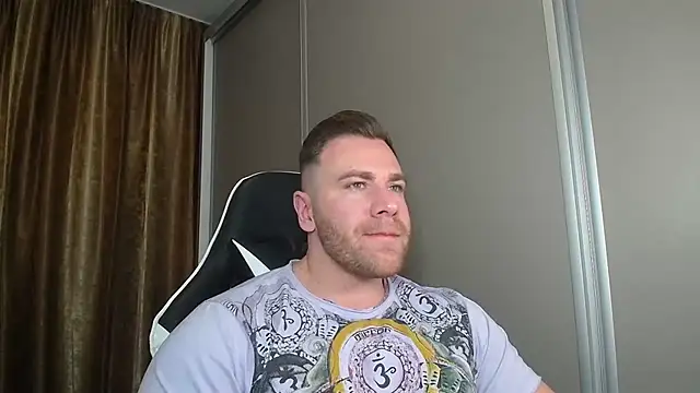 Thori92 online show from 12/17/25, 06:57