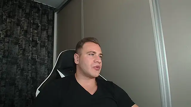 Snapshot of Thori92 chatting on 09/18/25, 06:11 Thori92 online show from 09/18/25, 06:11