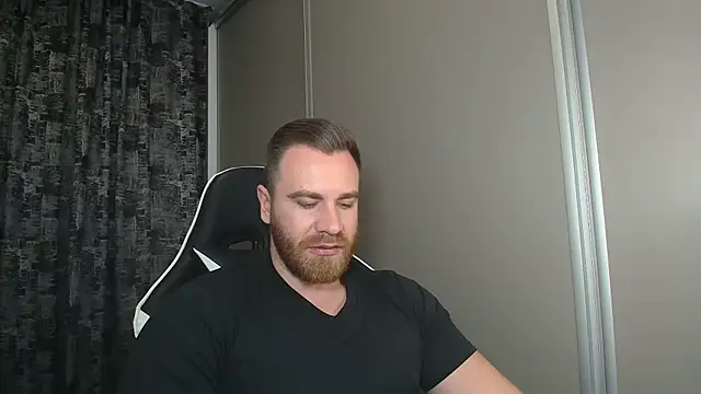 Thori92 online show from 11/29/25, 03:56