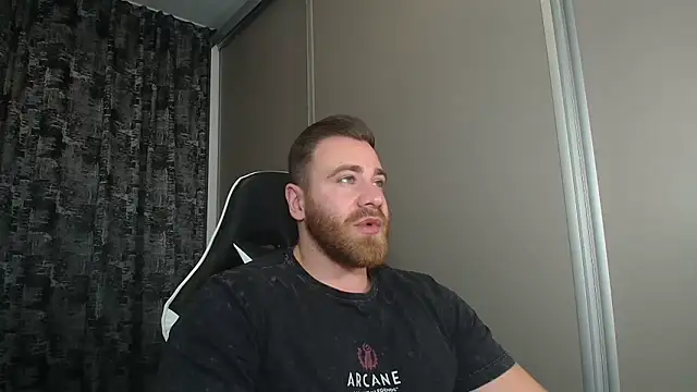 Thori92 online show from 12/01/25, 04:52