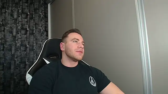 Thori92 online show from 04/04/26, 03:29