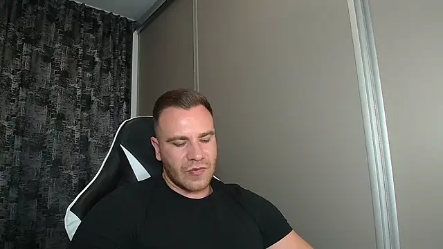 Snapshot of Thori92 chatting on 09/26/25, 05:09 Thori92 online show from 09/26/25, 05:09