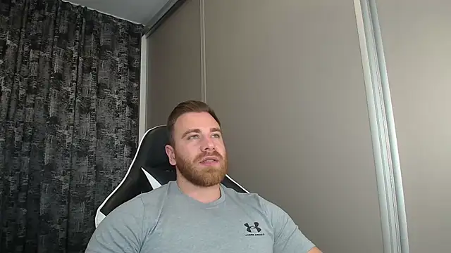 Thori92 online show from 11/18/25, 06:44