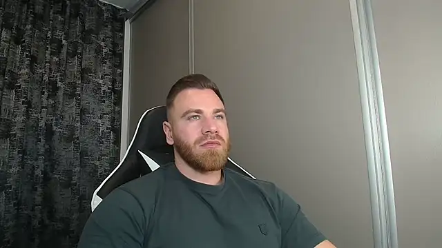 Thori92 online show from 12/04/25, 04:28