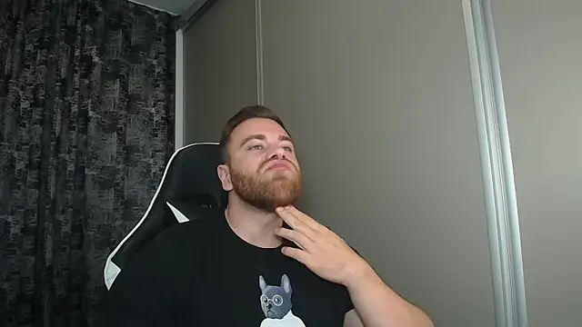 Thori92 online show from 10/31/25, 06:04