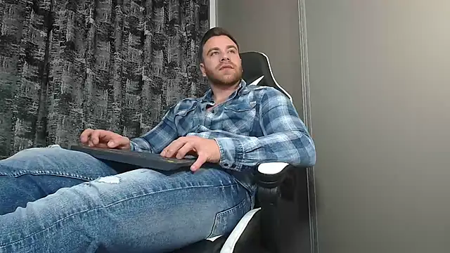 Snapshot of Thori92 chatting on 02/17/25, 09:10 Thori92 online show from 02/17/25, 09:10