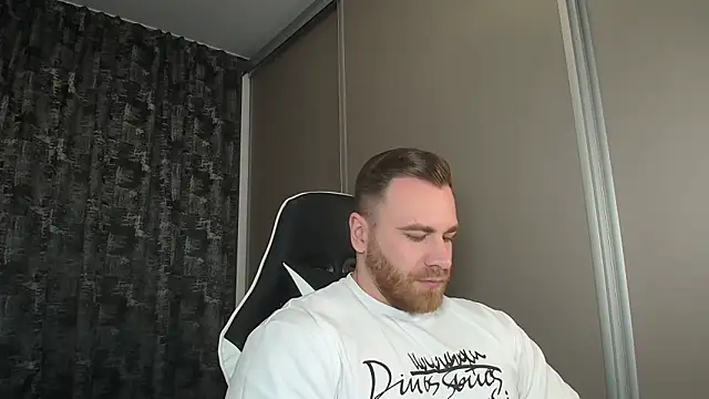 Snapshot of Thori92 chatting on 03/02/25, 07:41 Thori92 online show from 03/02/25, 07:41