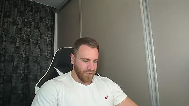 Thori92 online show from 11/12/25, 06:34