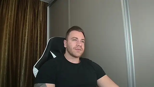 Thori92 online show from 12/14/25, 01:06