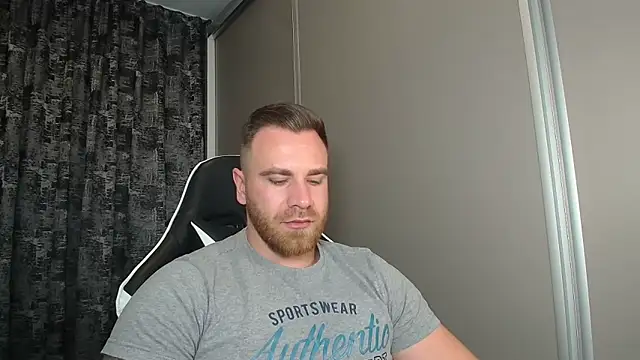 Thori92 online show from 11/04/25, 06:22