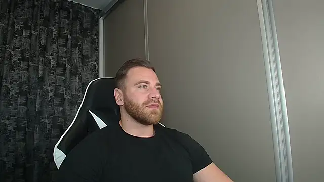 Thori92 online show from 10/30/25, 05:54