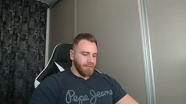 Thori92 online show from 12/05/25, 05:44