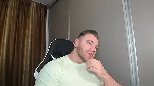 Thori92 online show from 12/21/25, 11:56