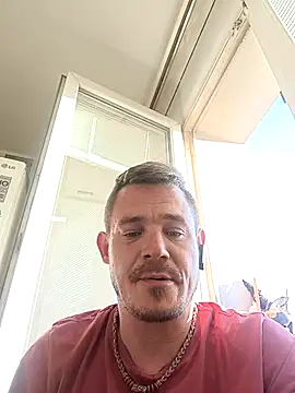 Snapshot of Ivanekkral chatting on 05/18/26, 05:29 Ivanekkral online show from 05/18/26, 05:29
