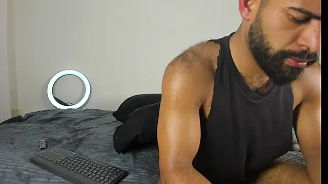 sweatyhairypig23 online show from 02/21/26, 11:51