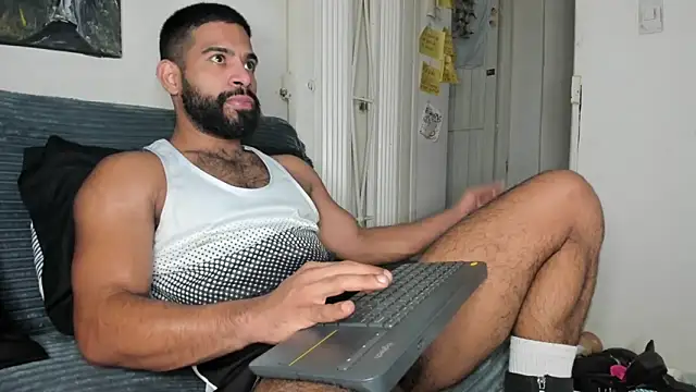 sweatyhairypig23 online show from 02/08/26, 03:59