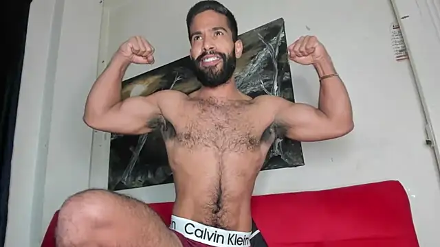 Snapshot of sweatyhairypig23 chatting on 11/02/25, 06:51 sweatyhairypig23 online show from 11/02/25, 06:51