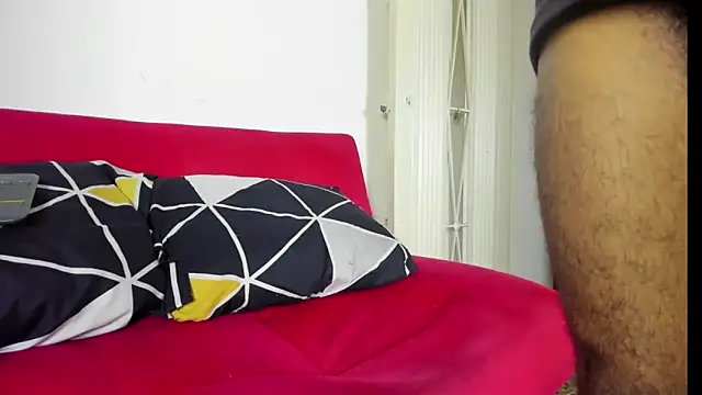 sweatyhairypig23 online show from 03/11/26, 08:08