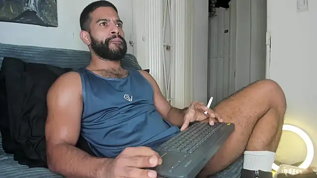 sweatyhairypig23 online show from 02/12/26, 08:47