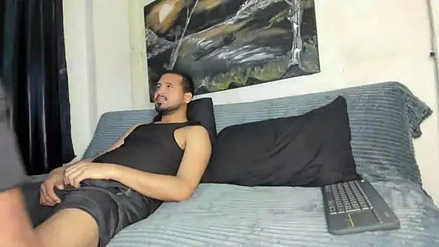 sweatyhairypig23 online show from 12/19/25, 02:59