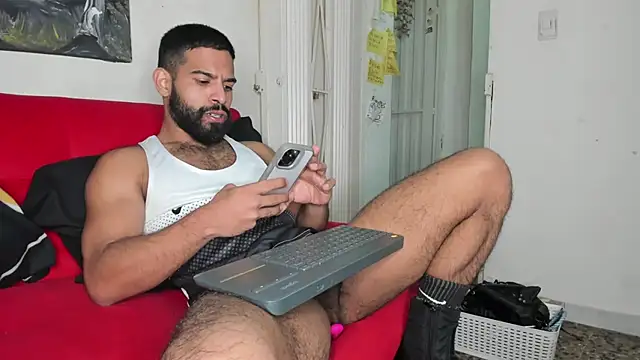 sweatyhairypig23 online show from 01/11/26, 03:57