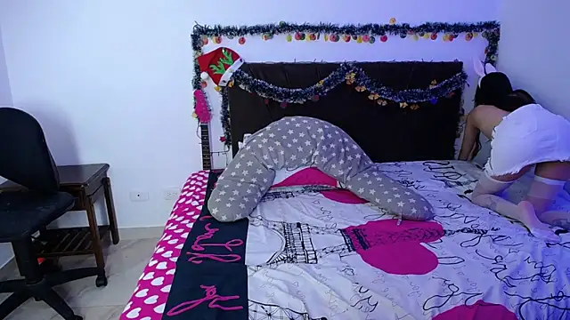 I am kim online show from 11/25/25, 12:55