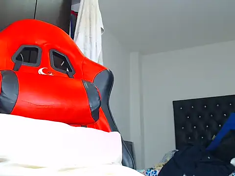 jeancarloscum12 online show from 02/11/26, 11:48