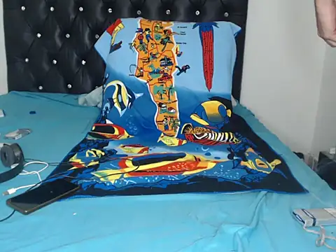 jeancarloscum12 online show from 05/17/26, 08:31