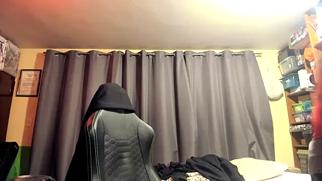 Snapshot of VonDoomdelToro chatting on 10/05/25, 08:05 VonDoomdelToro online show from 10/05/25, 08:05