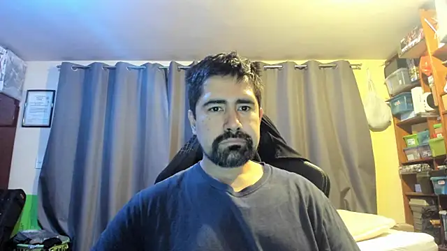 Snapshot of VonDoomdelToro chatting on 10/07/25, 09:32 VonDoomdelToro online show from 10/07/25, 09:32