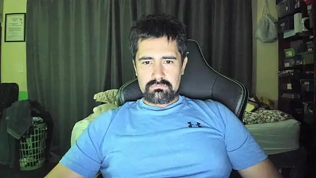 Snapshot of VonDoomdelToro chatting on 10/21/25, 06:24 VonDoomdelToro online show from 10/21/25, 06:24