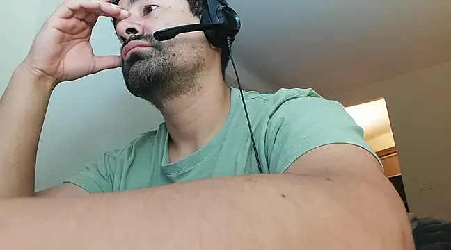 Snapshot of VonDoomdelToro chatting on 02/12/25, 08:49 VonDoomdelToro online show from 02/12/25, 08:49