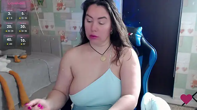 Snapshot of Korolek12 chatting on 04/08/26, 04:47 Korolek12 online show from 04/08/26, 04:47