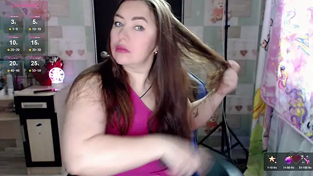 Snapshot of Korolek12 chatting on 03/03/25, 04:43 Korolek12 online show from 03/03/25, 04:43