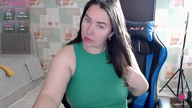 Snapshot of Korolek12 chatting on 05/29/26, 02:17 Korolek12 online show from 05/29/26, 02:17