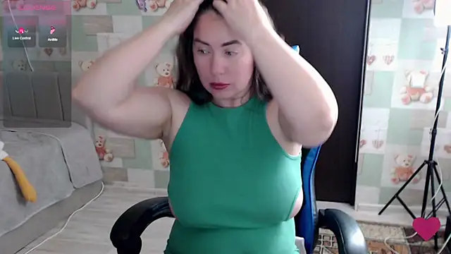Snapshot of Korolek12 chatting on 06/07/26, 12:21 Korolek12 online show from 06/07/26, 12:21