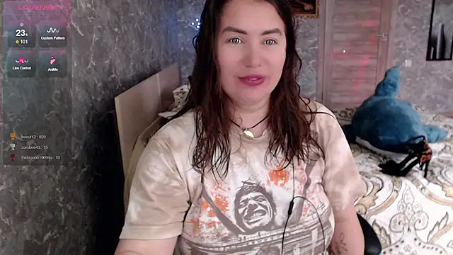 Snapshot of Korolek12 chatting on 05/15/26, 05:49 Korolek12 online show from 05/15/26, 05:49
