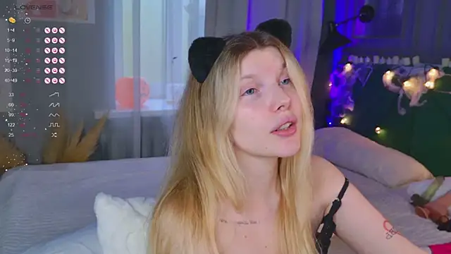 Snapshot of _aleksa_ chatting on 10/31/25, 06:54 aleksa online show from 10/31/25, 06:54