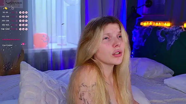 Snapshot of _aleksa_ chatting on 10/29/25, 06:56 aleksa online show from 10/29/25, 06:56