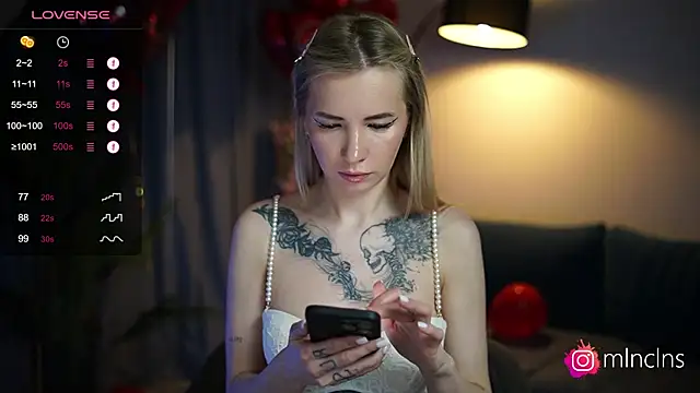 melanielwithu online show from 02/22/25, 04:19