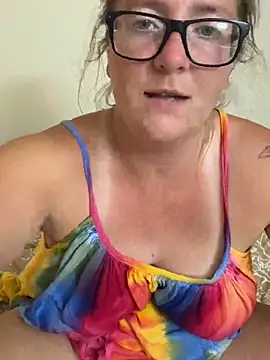 Lizzyloo online show from 04/11/26, 01:24