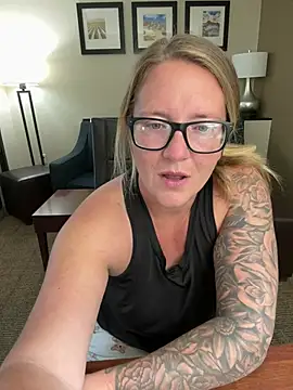 Lizzyloo online show from 02/19/26, 03:09