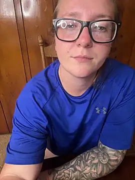 Lizzyloo online show from 10/24/25, 01:15