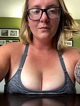 Lizzyloo online show from 09/09/25, 11:03