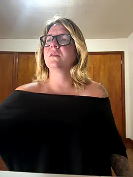 Lizzyloo online show from 09/29/25, 07:59