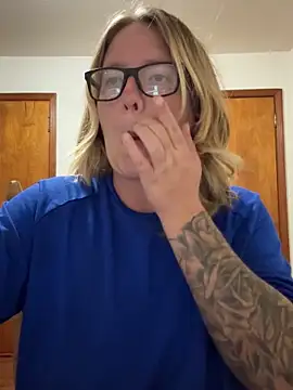 Lizzyloo online show from 09/26/25, 01:23