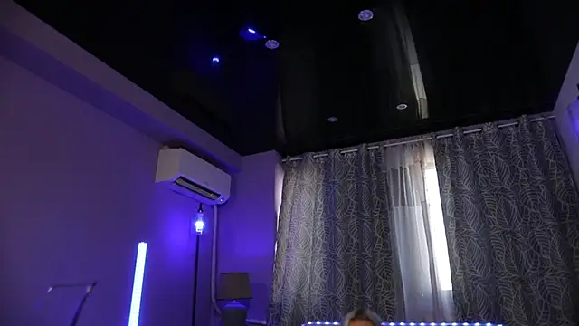 Snapshot of mandypeas chatting on 09/19/25, 06:39 mandypeas online show from 09/19/25, 06:39