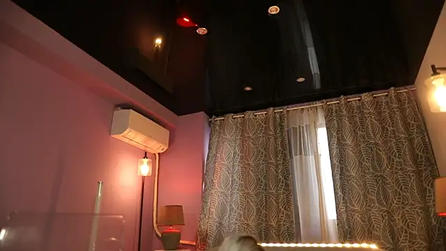 Snapshot of mandypeas chatting on 09/25/25, 07:03 mandypeas online show from 09/25/25, 07:03