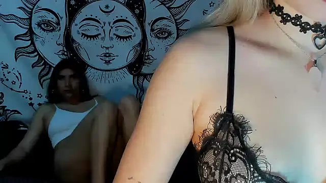 Snapshot of Abby_Scott01 chatting on 03/21/25, 01:02 Abby Scott01 online show from 03/21/25, 01:02