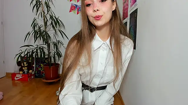 Snapshot of Michelle_Melnss chatting on 03/02/25, 10:45 Michelle Melnss online show from 03/02/25, 10:45